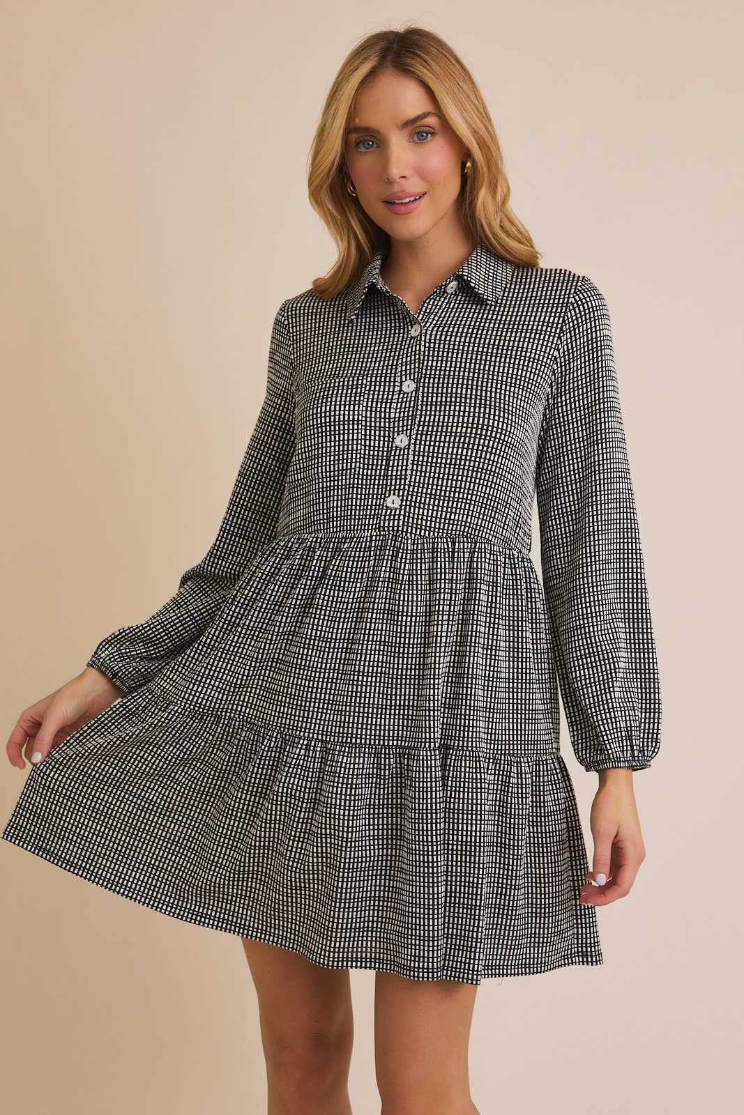 Gingham Pattern Tiered Dress-Black White Knit Women's Dresses
