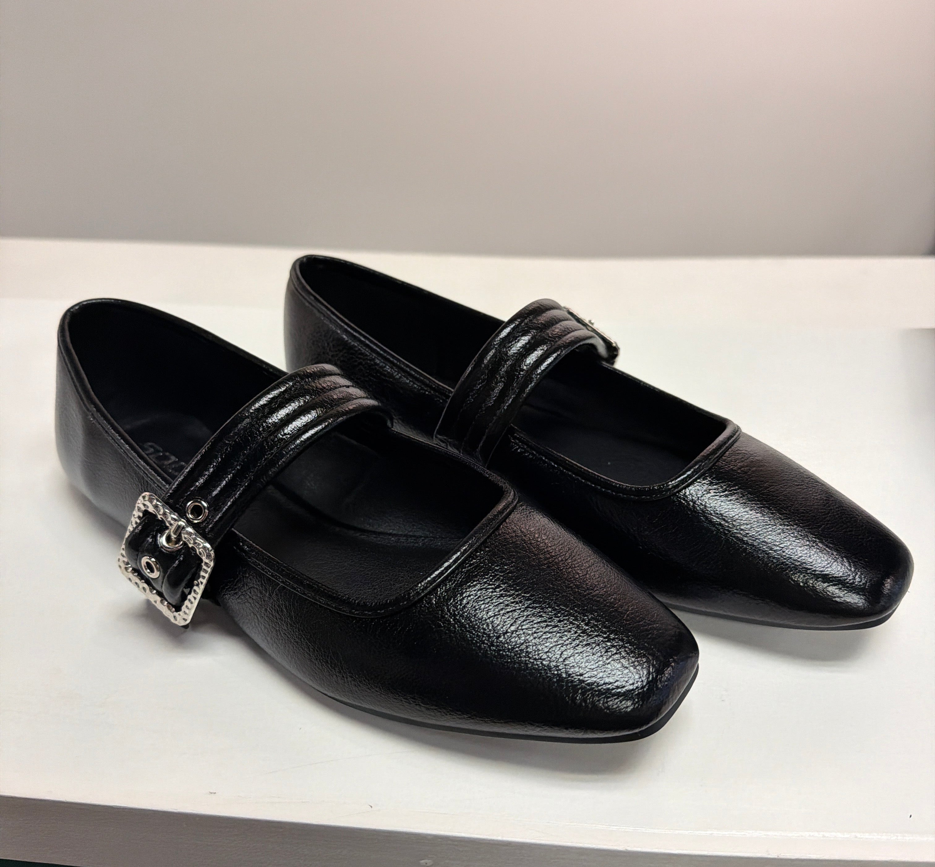 Maggie Buckle Strap Mary Jane Flats-Black