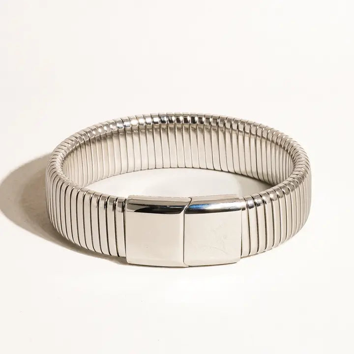 18K Non-Tarnish Stripe Bold Bangle-Silver