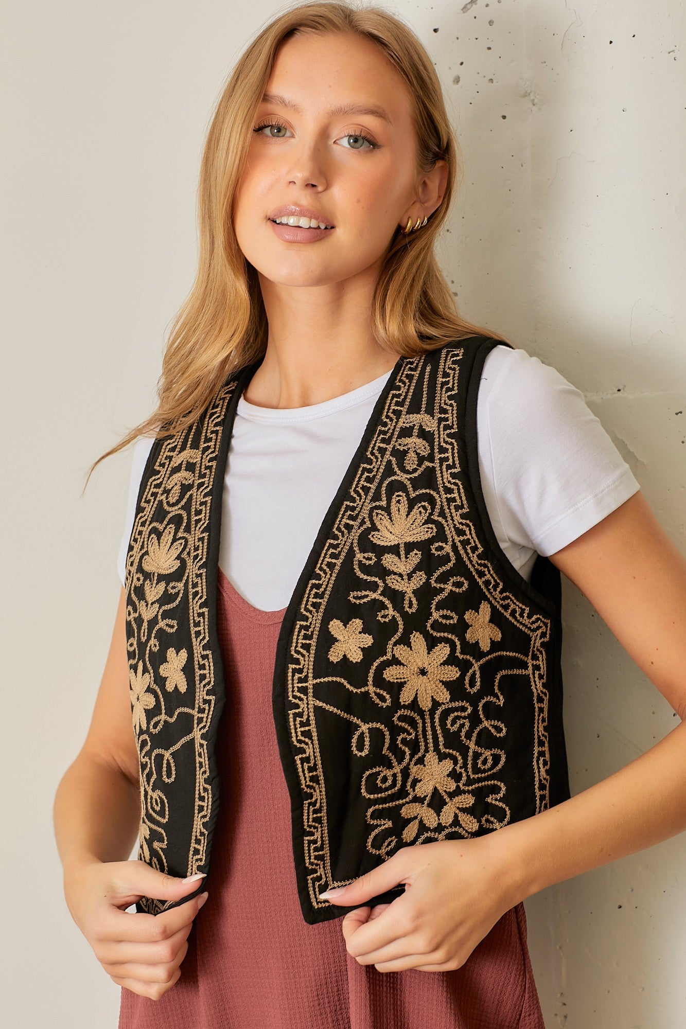 Embroidered Vest-Black Tan