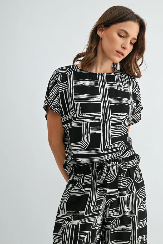 Aubrey Abstract Print Dolman Sleeve Blouse-Black White Flowy
