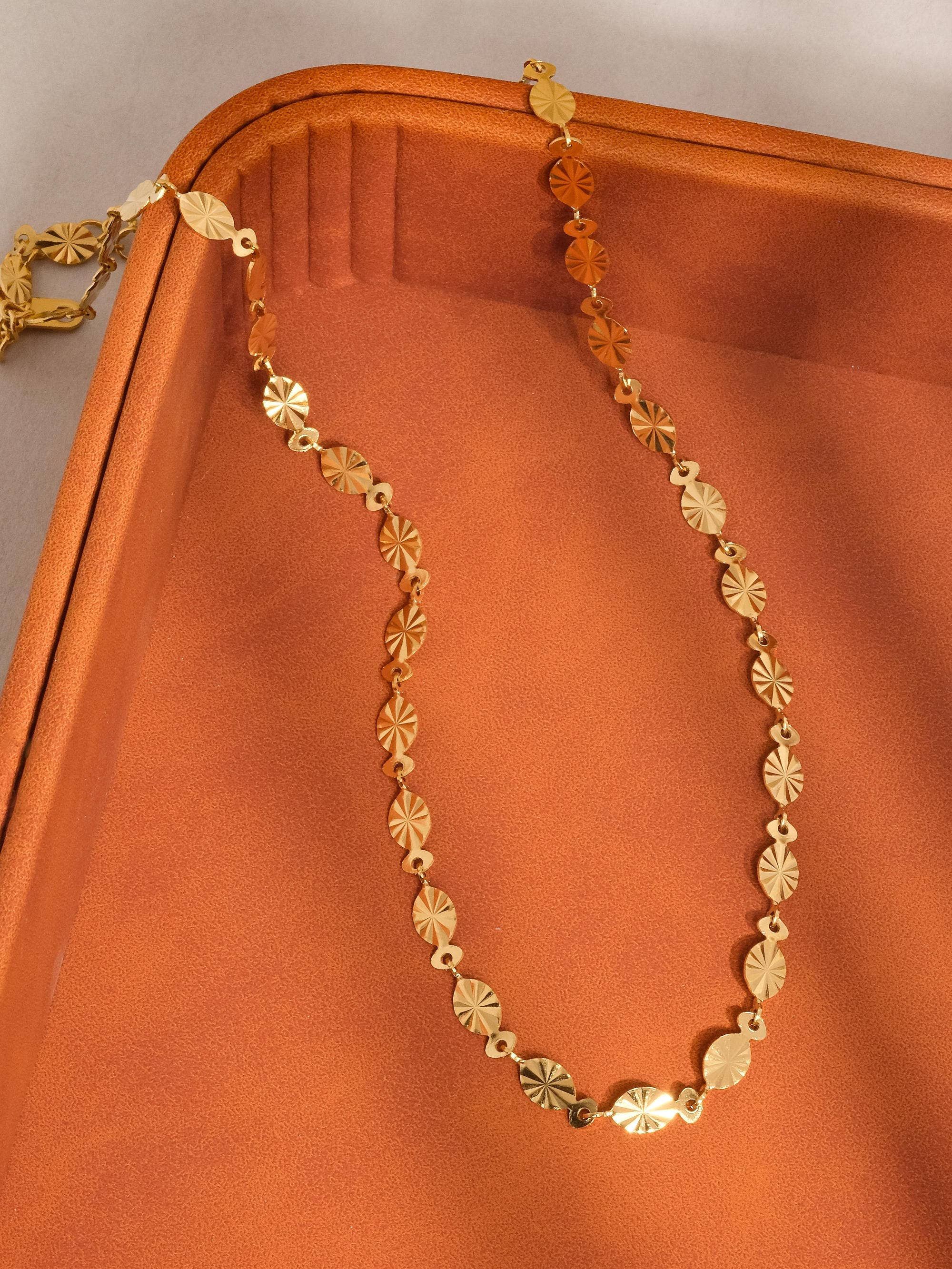 18K Non-Tarnish Classic Oval Chain Necklace-Gold