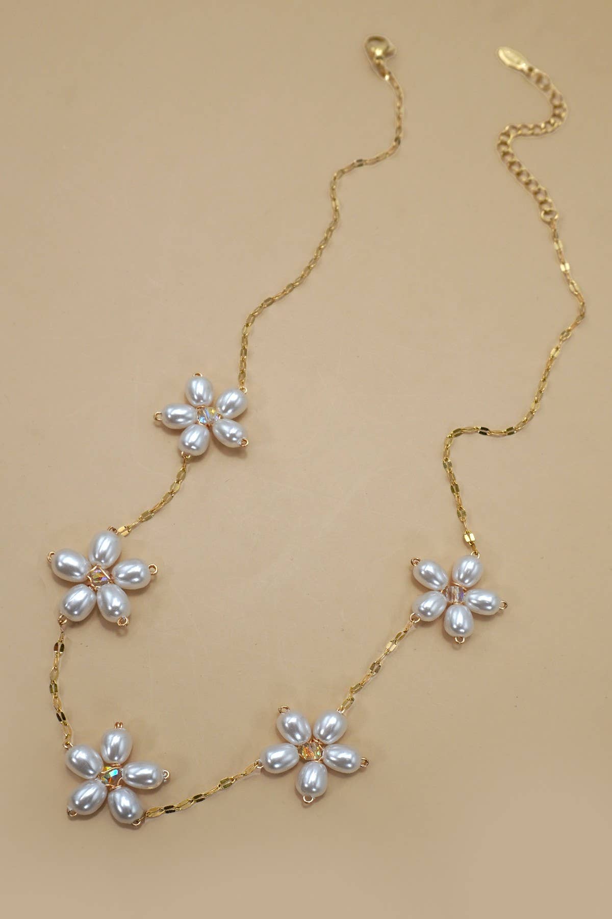 18K Non-Tarnish Pearl Flower Necklace