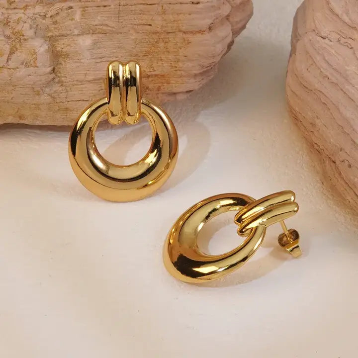 18k Non-Tarnish Circle Design Stud Earrings-Gold