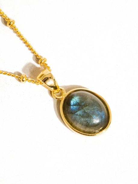 Gold chain necklace with labradorite natural stone pendant