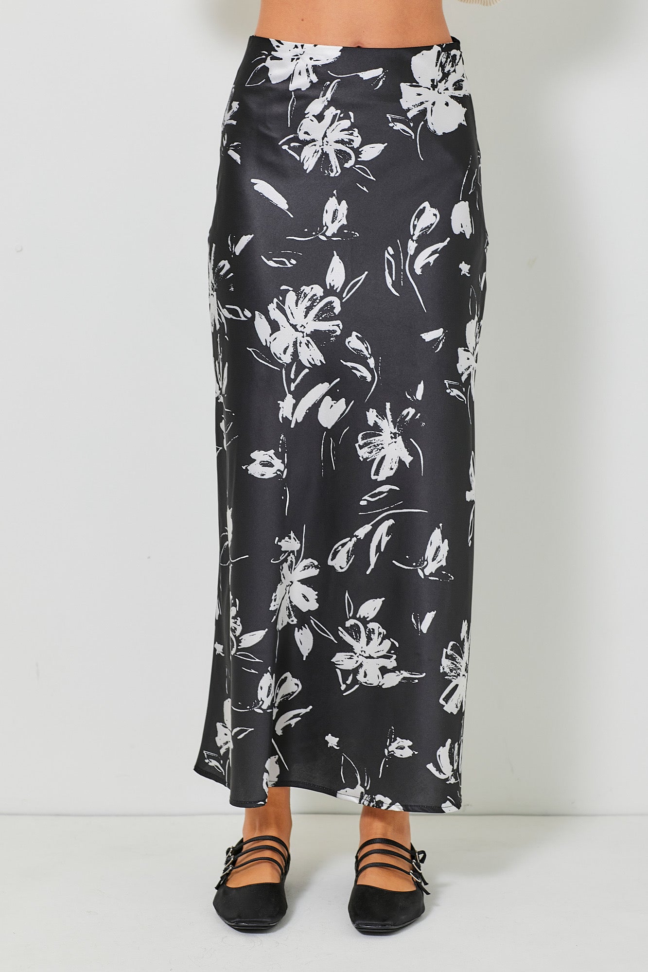 Angelica Floral Print Satin Maxi Skirt-Black Cream