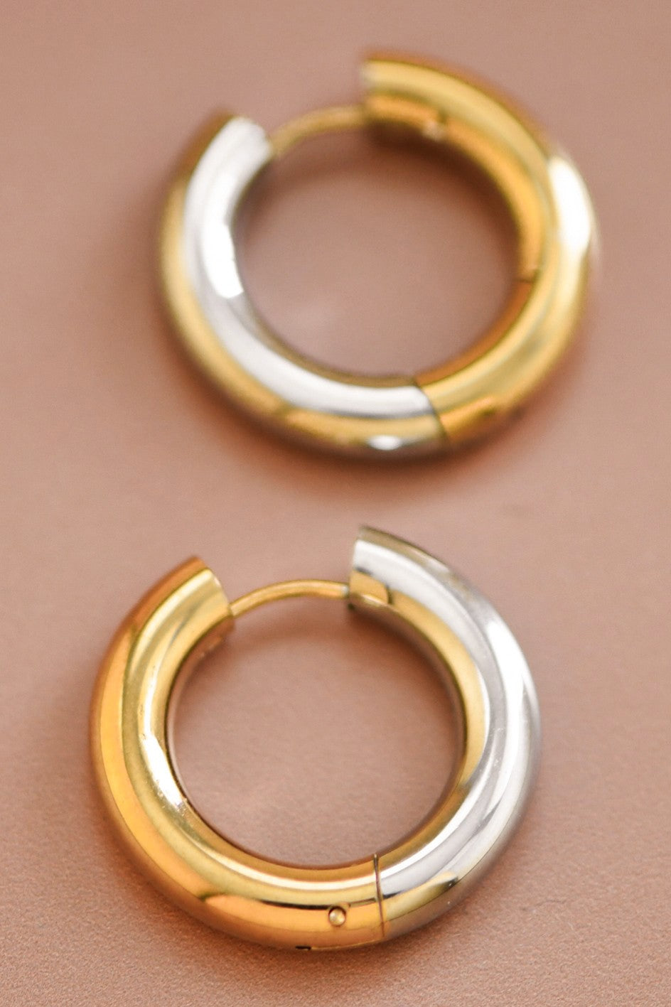 18k Non-Tarnish Chunky Closed Hoop Earrings-Gold Silver