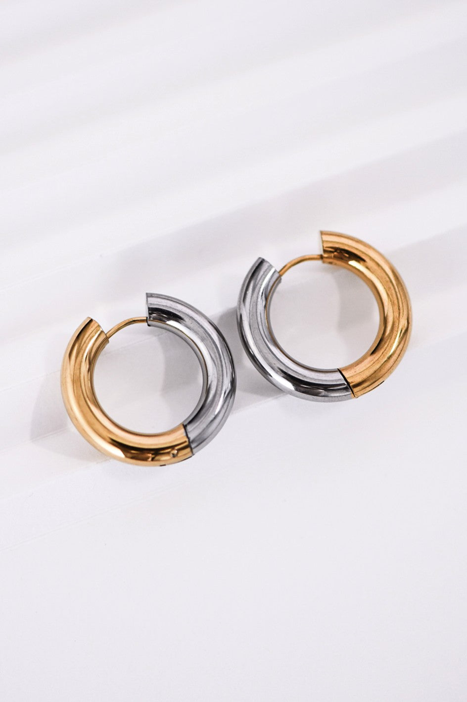 18k Non-Tarnish Chunky Closed Hoop Earrings-Gold Silver