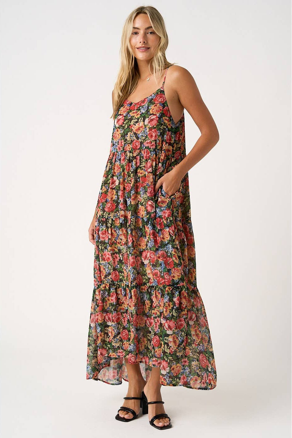 black and red floral maxi dress Evans Tiered Dress-Black Chiffon black floral maxi dress 90s Luxe Party Outfits FLASHSALE0926 this maxi draws attention Size:EU 39 | US 8.5