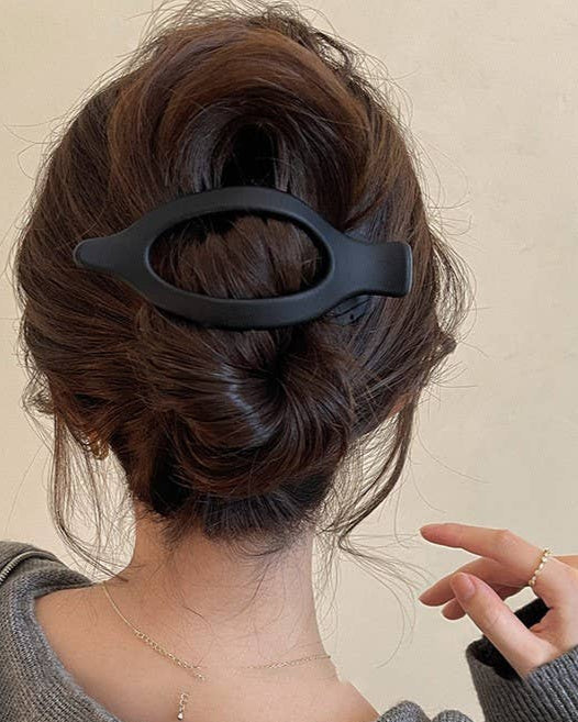 Hair Claw Oval Flat-Brown