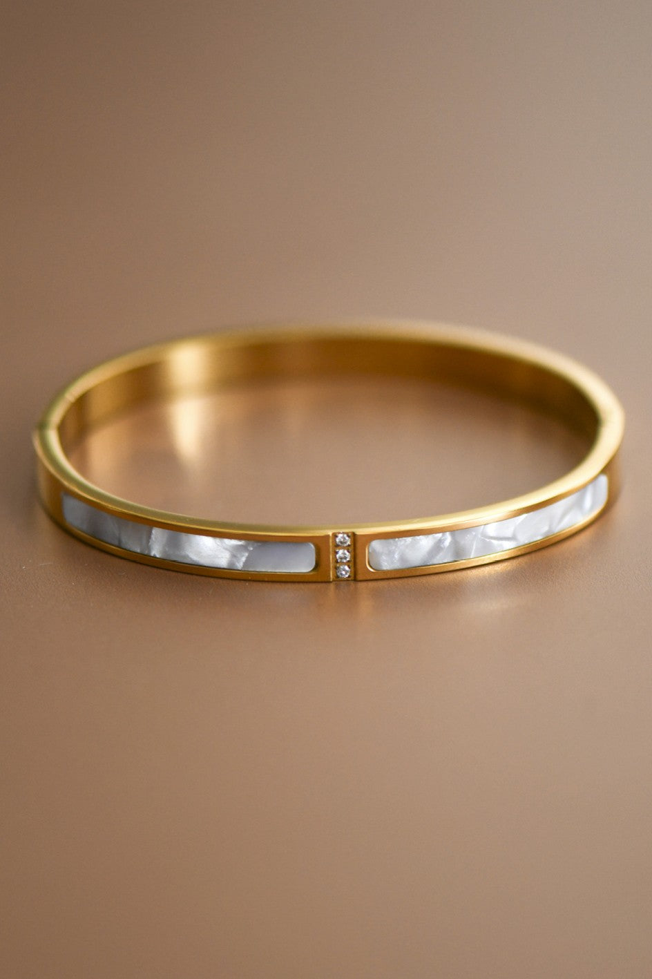 18k Non-Tarnish Inset Hinged Bangle Bracelet