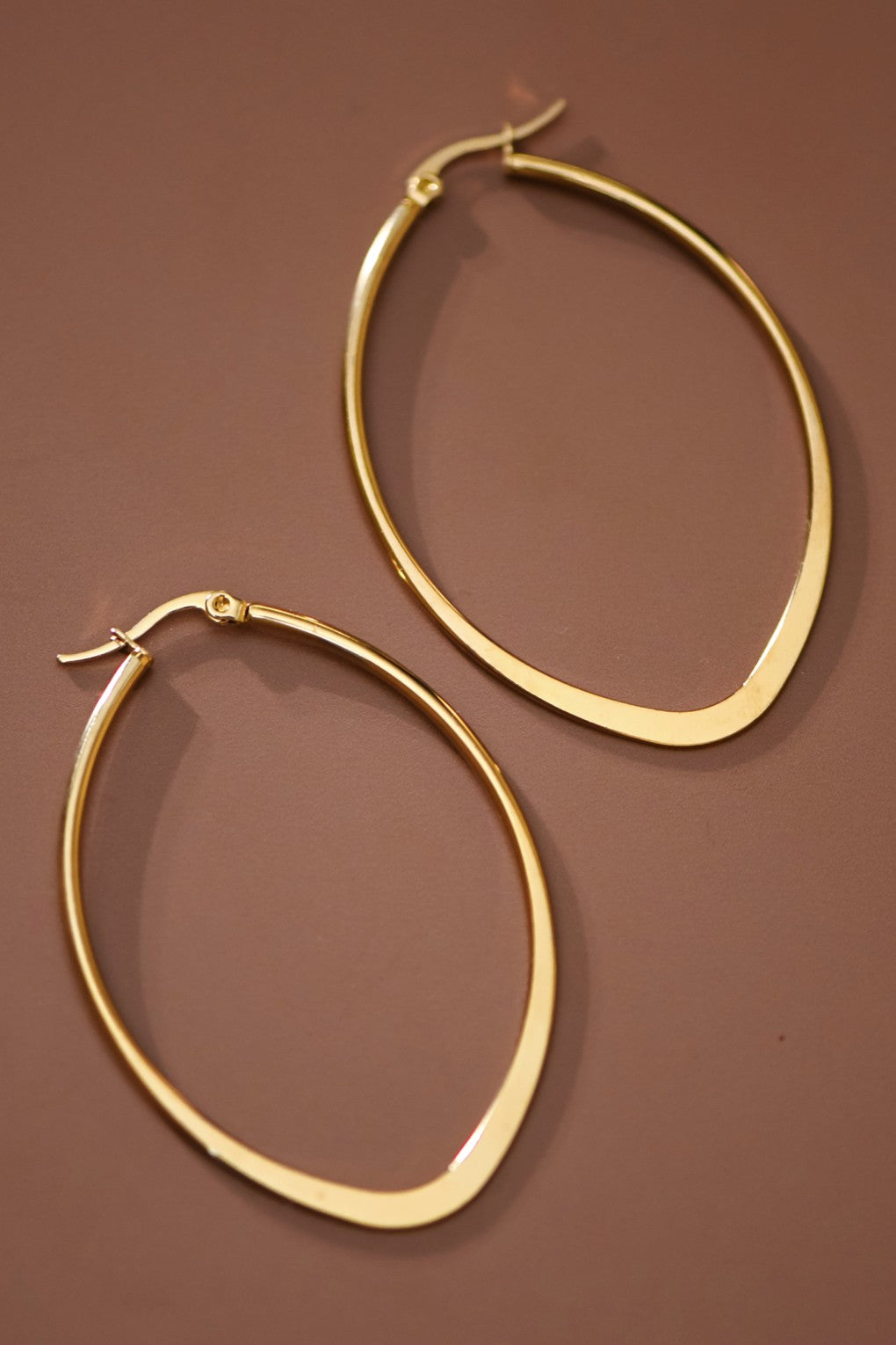 18k Non-Tarnish Oval Hoops-Gold