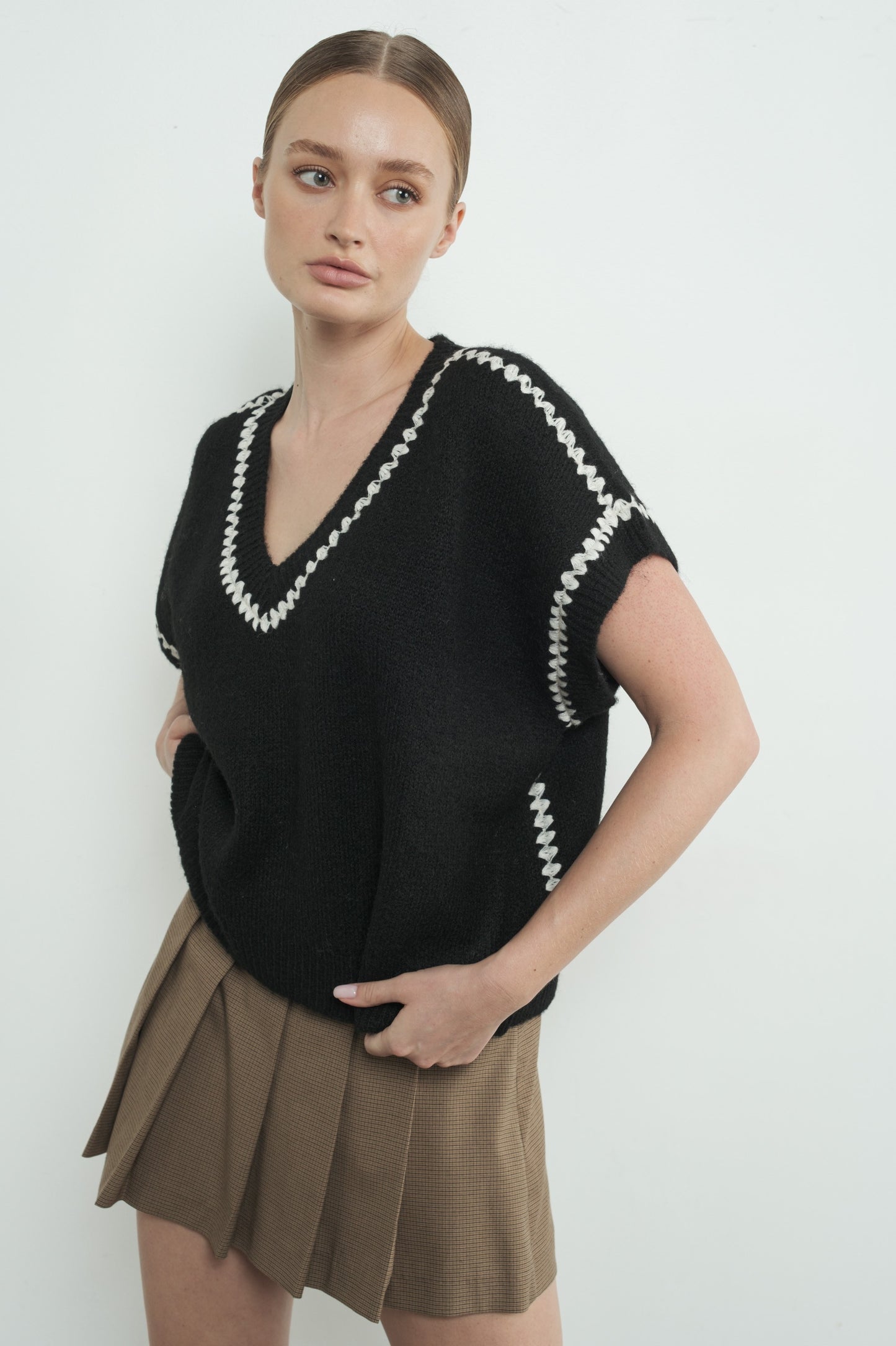 Embroidered V Neck Sweater Vest-Black