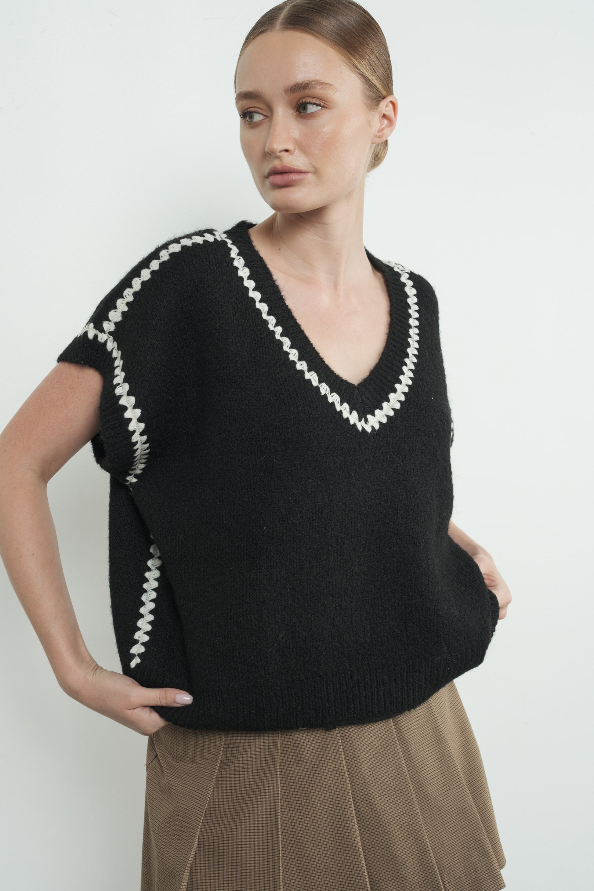 Embroidered V Neck Sweater Vest-Black