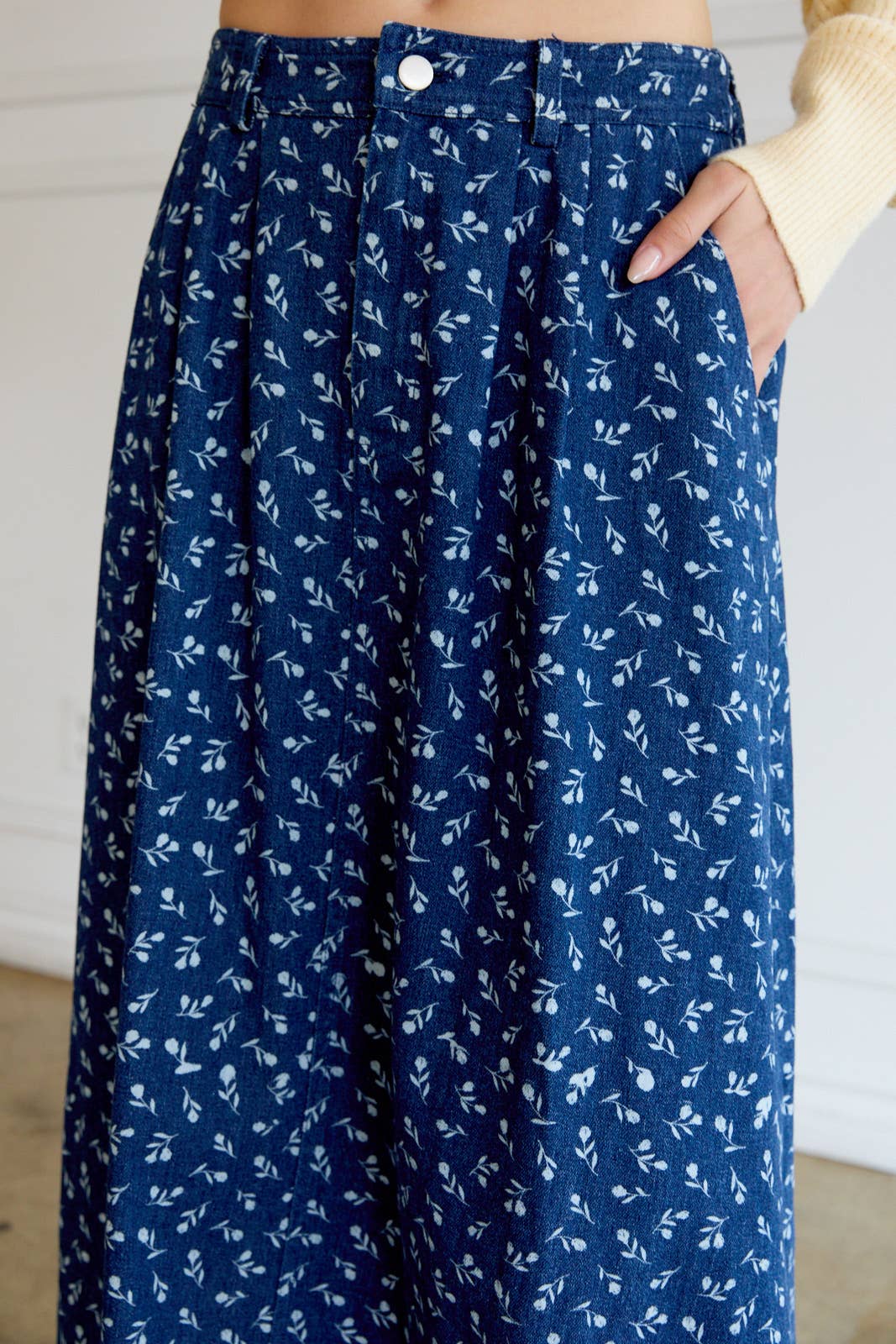 Women's Floral Pleated Circle Skirt-Medium Blue Denim