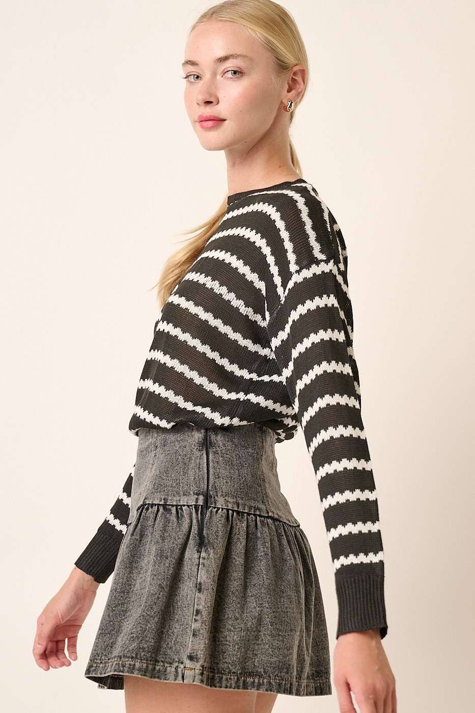 Textured Stripe Zipper Back Sweater-Black White