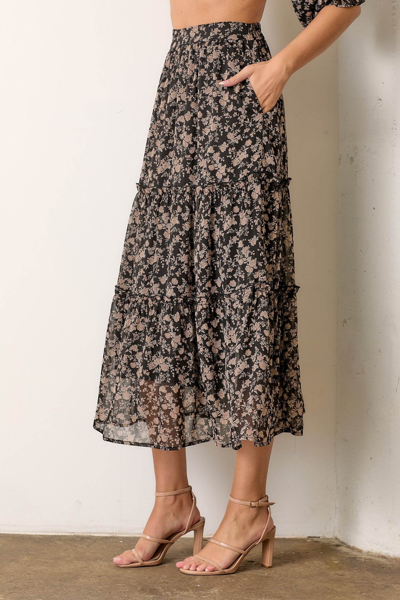 Floral Print Tiered Maxi Skirt-Black Multi