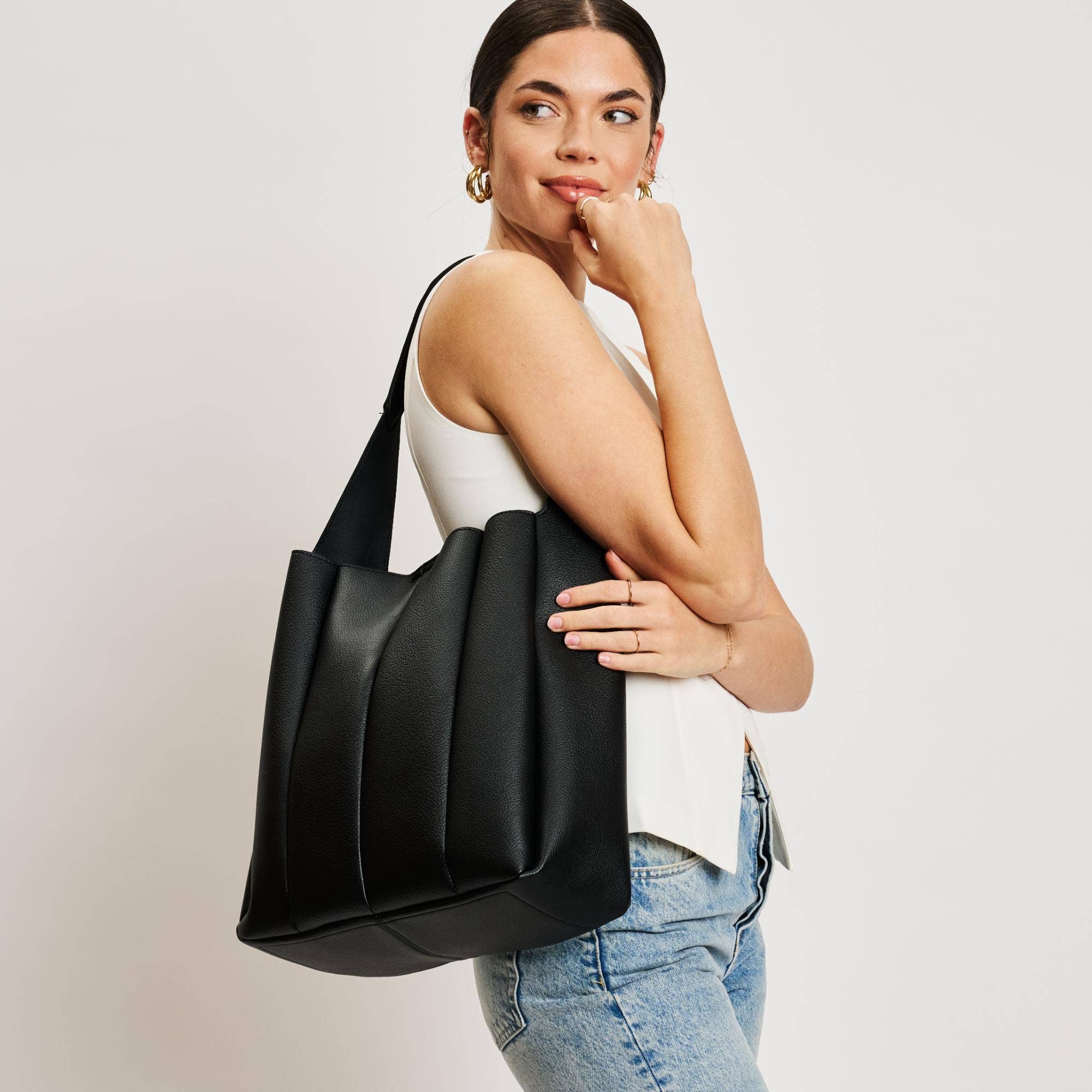 Pleated Detail Hobo Handbag-Black